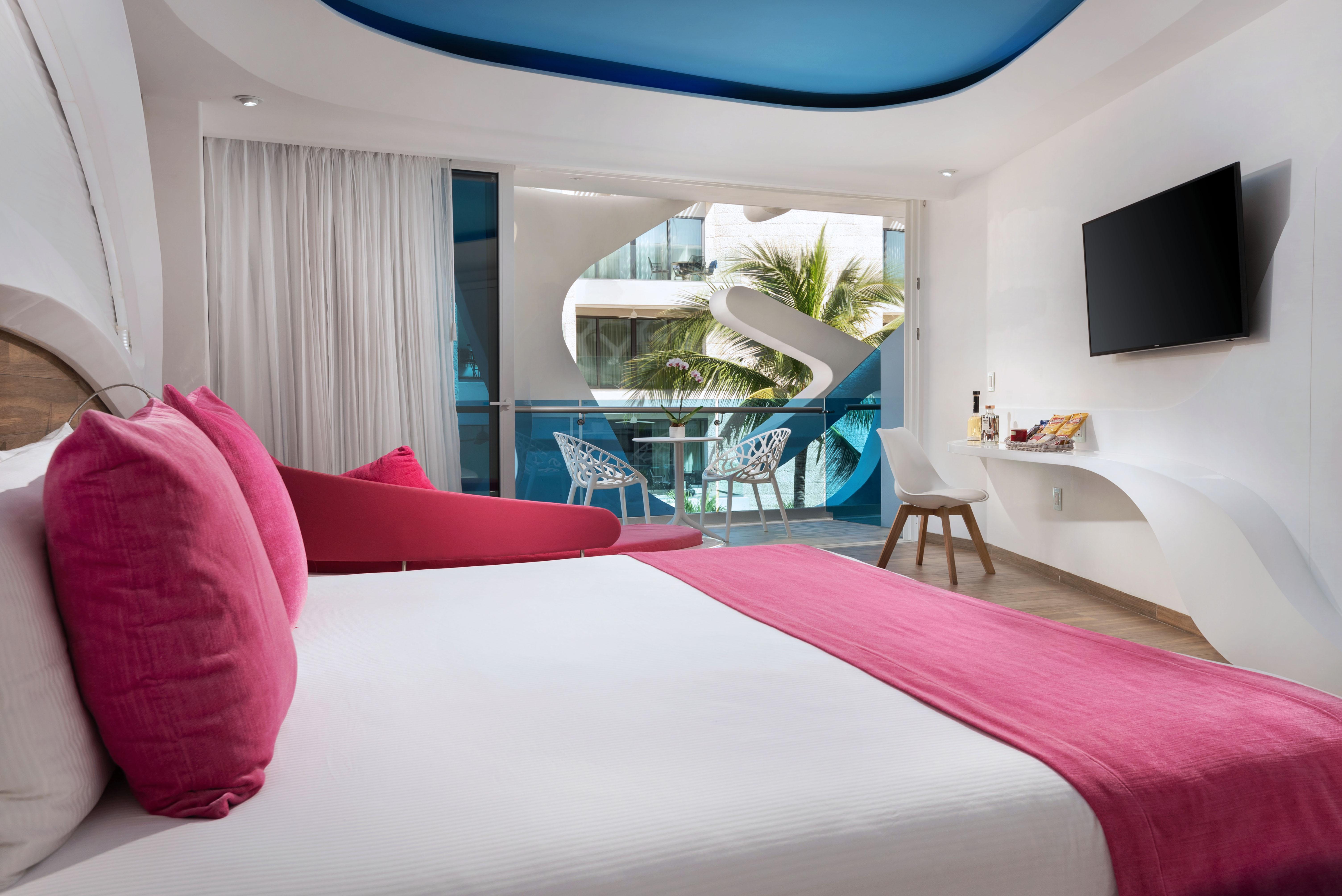 We Uniq Hotel El Carmen Adults Only Playa del Carmen Exterior photo
