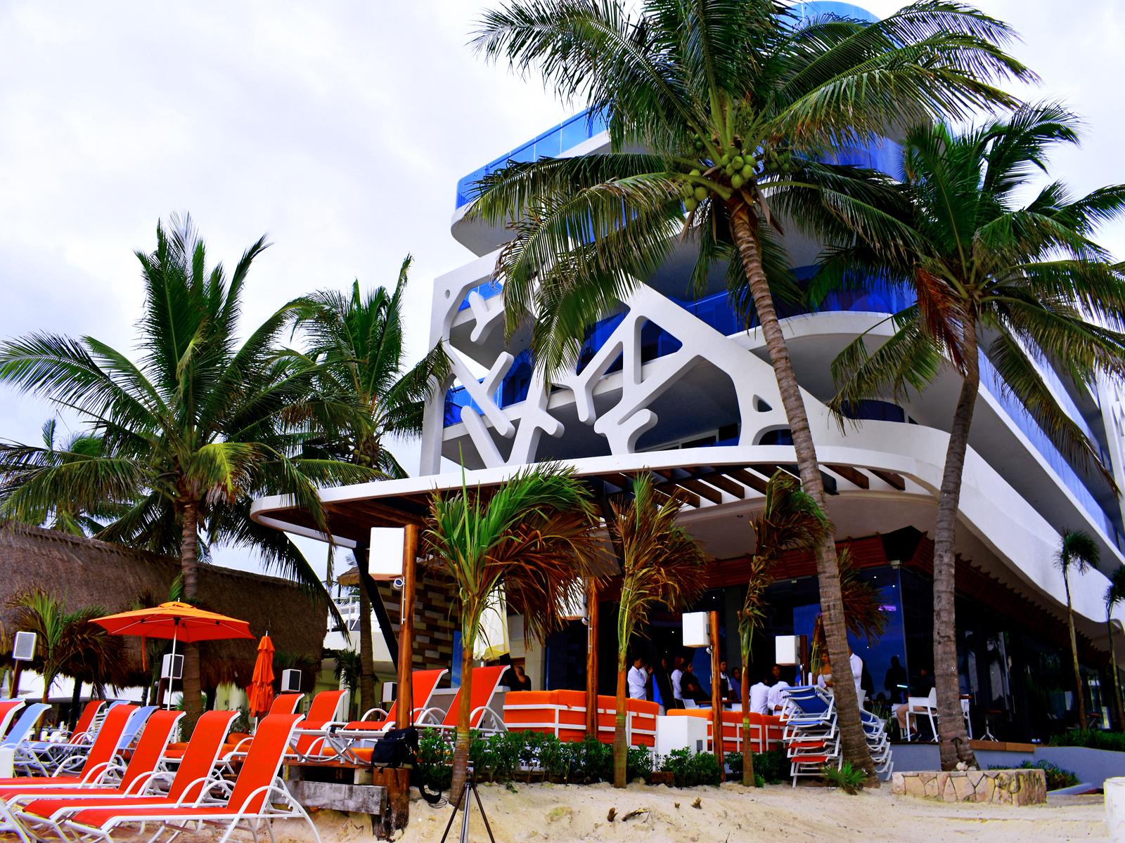 We Uniq Hotel El Carmen Adults Only Playa del Carmen Exterior photo