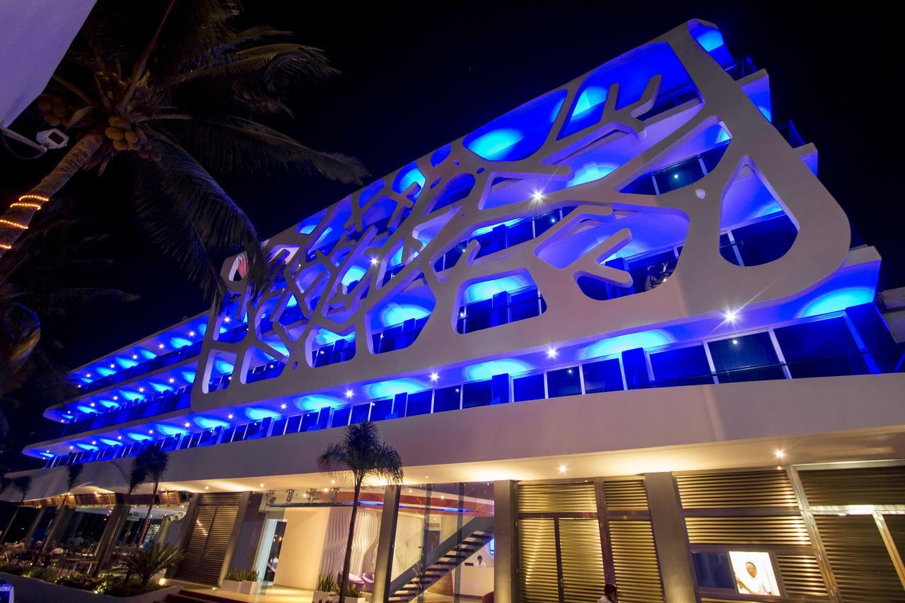 We Uniq Hotel El Carmen Adults Only Playa del Carmen Exterior photo