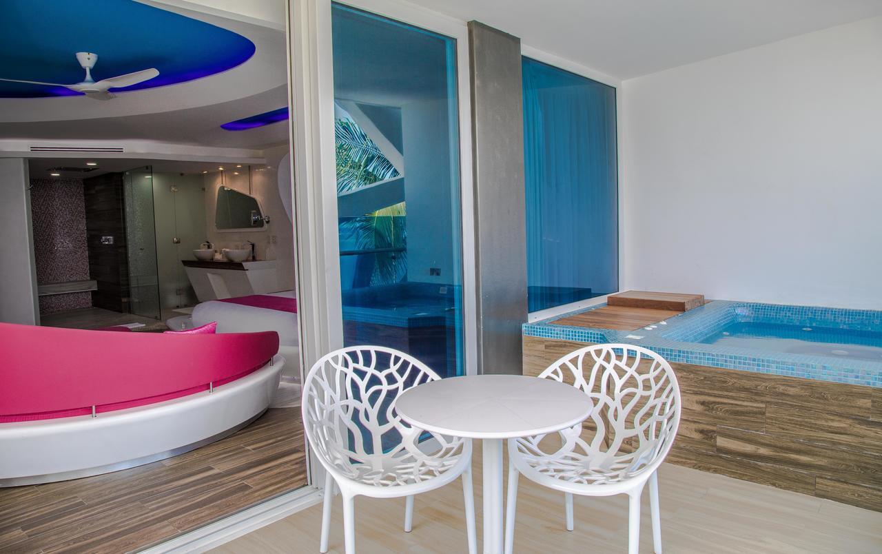 We Uniq Hotel El Carmen Adults Only Playa del Carmen Exterior photo