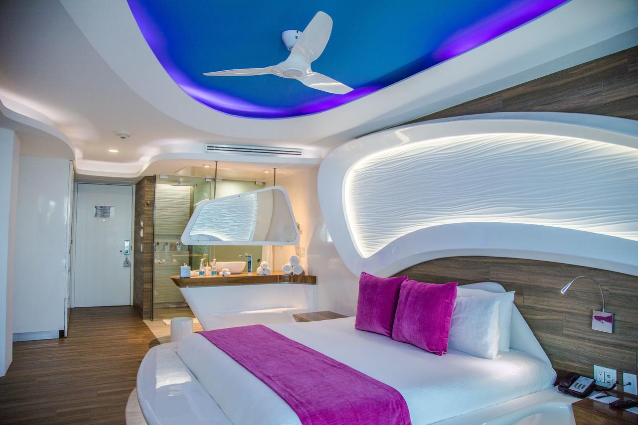 We Uniq Hotel El Carmen Adults Only Playa del Carmen Exterior photo