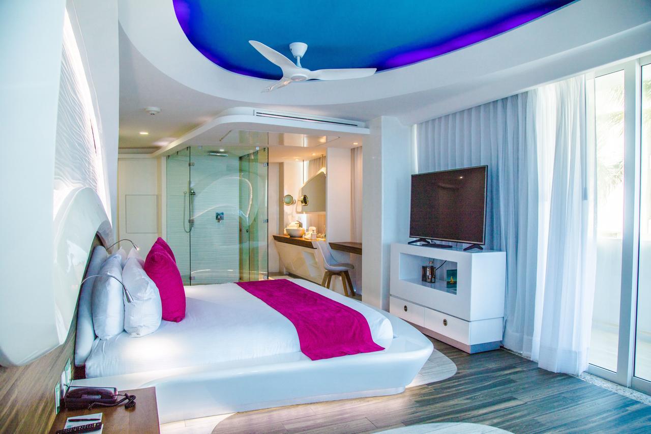 We Uniq Hotel El Carmen Adults Only Playa del Carmen Exterior photo
