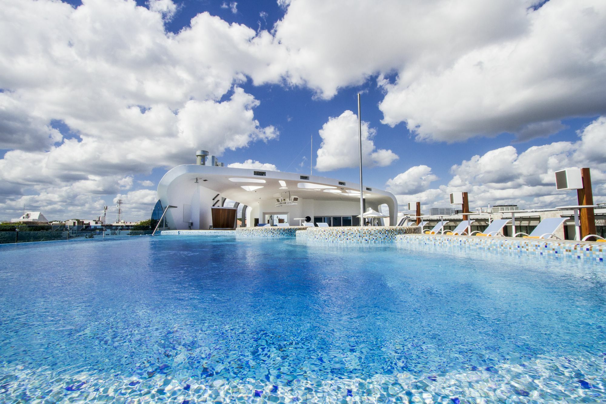 We Uniq Hotel El Carmen Adults Only Playa del Carmen Exterior photo