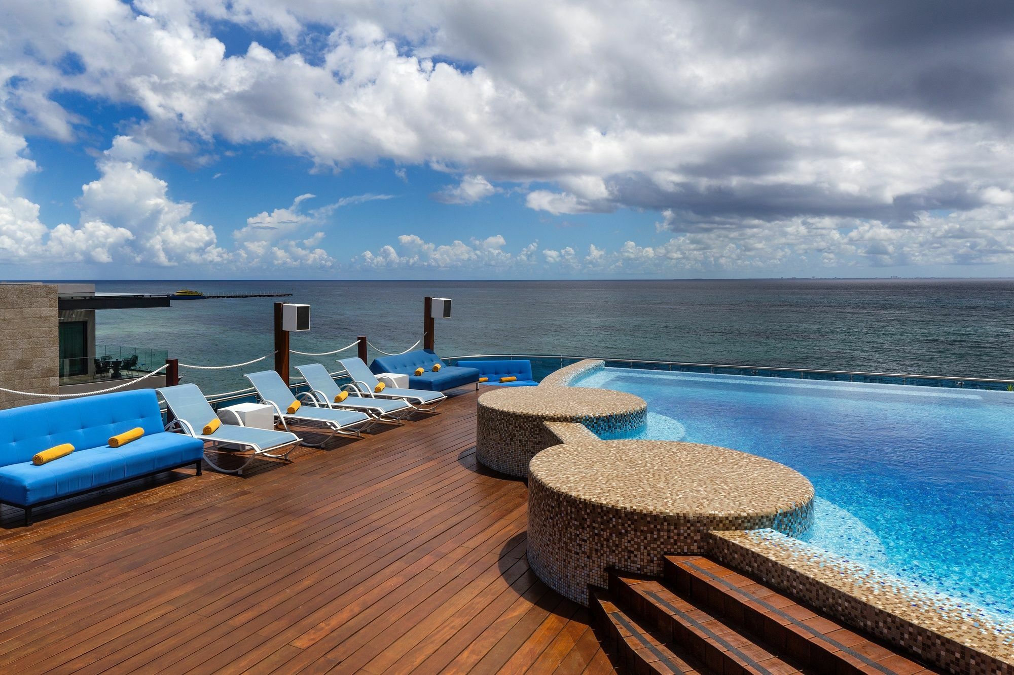 We Uniq Hotel El Carmen Adults Only Playa del Carmen Exterior photo