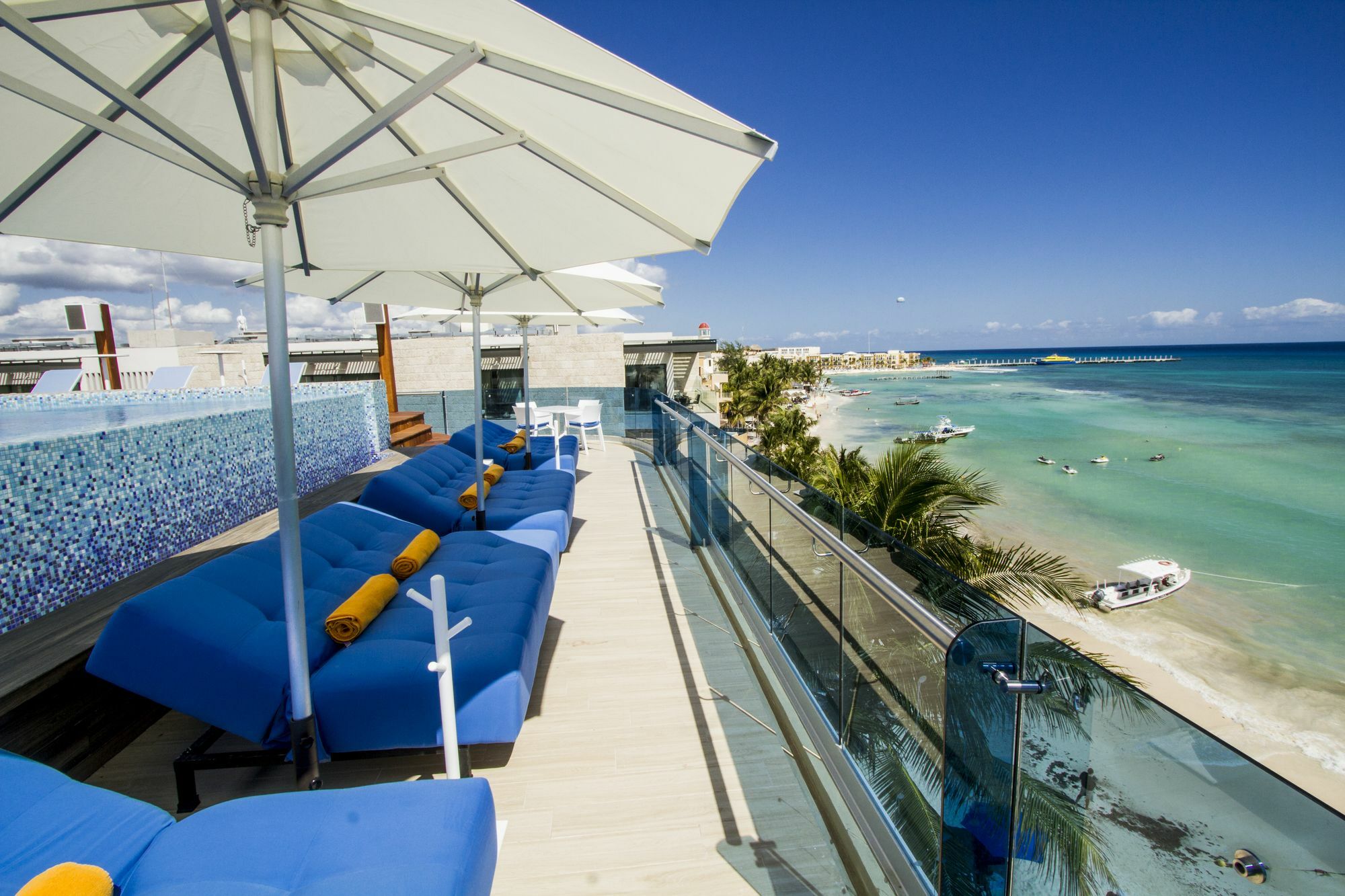 We Uniq Hotel El Carmen Adults Only Playa del Carmen Exterior photo